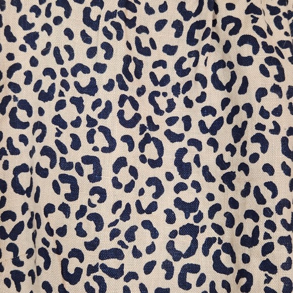 Boden Woman’s Lightweight Leopard Printed Linen Blouse Size 2 - Picture 3 of 5